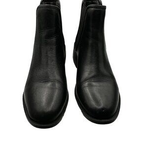 Steve Madden Dares Size 6.5 EUC Black Leather Slip On Booties Ankle Booties